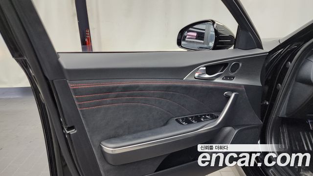 Kia Stinger 2023 — photo 14