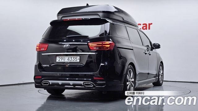Kia Canival 2019 — photo 2