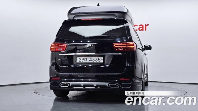 Kia Canival 2019 — photo 4