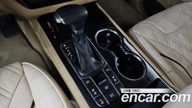 Kia Canival 2019 — photo 9