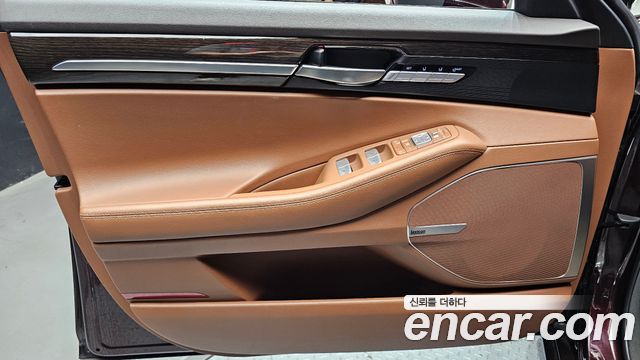 Genesis G90 2019 — photo 14