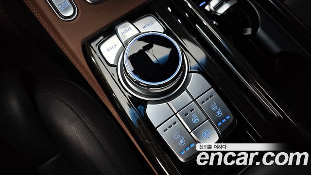 Genesis G90 2019 — photo 27