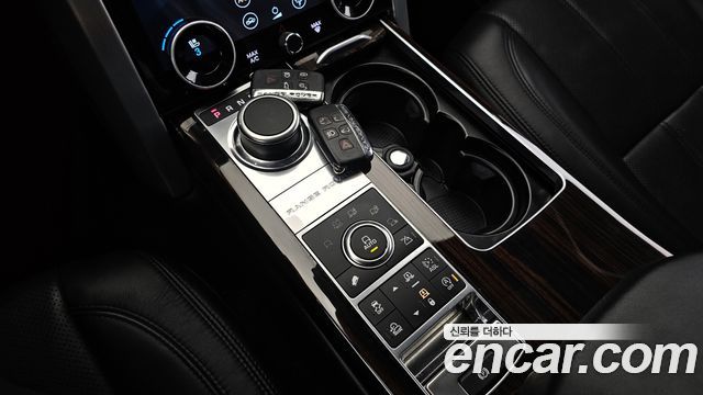 Land Rover Range Rover 2016 — photo 12