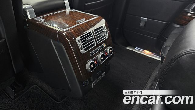 Land Rover Range Rover 2016 — photo 24