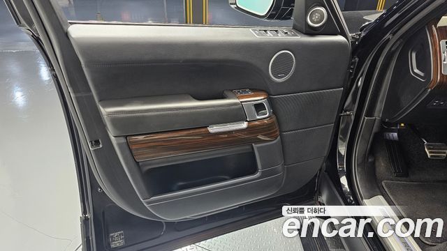 Land Rover Range Rover 2016 — photo 14