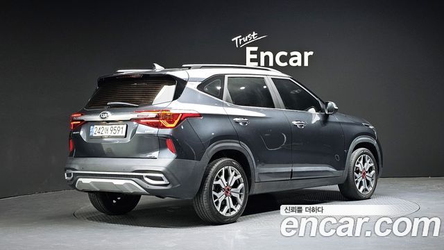 Kia Seltos 2022 — photo 2