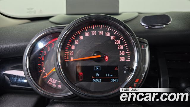 Mini Cooper 2020 — photo 11
