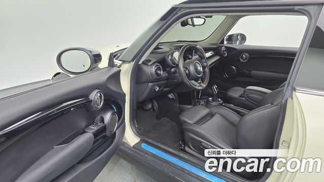 Mini Cooper 2020 — photo 13