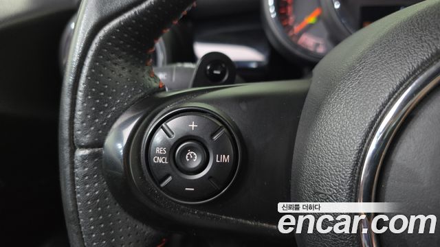 Mini Cooper 2020 — photo 21