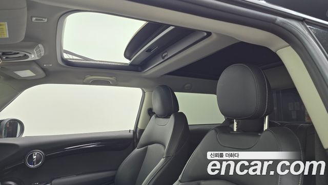 Mini Cooper 2020 — photo 22