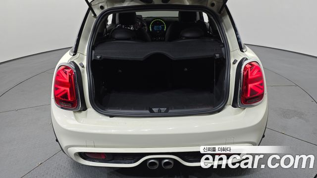 Mini Cooper 2020 — photo 23