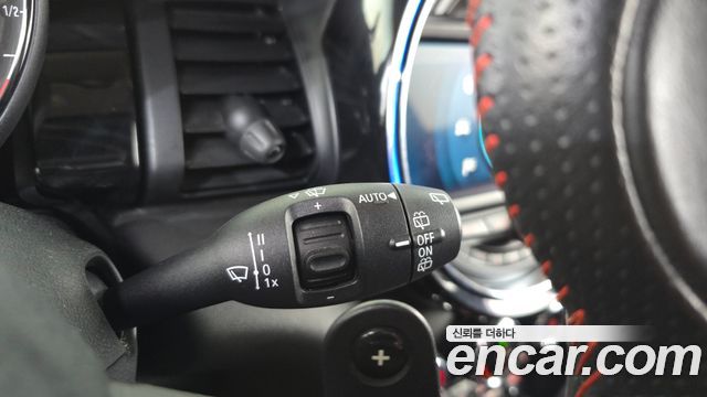 Mini Cooper 2020 — photo 27