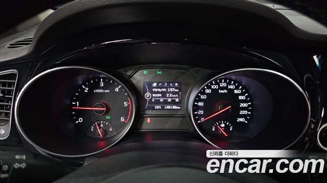 Kia Canival 2015 — photo 11