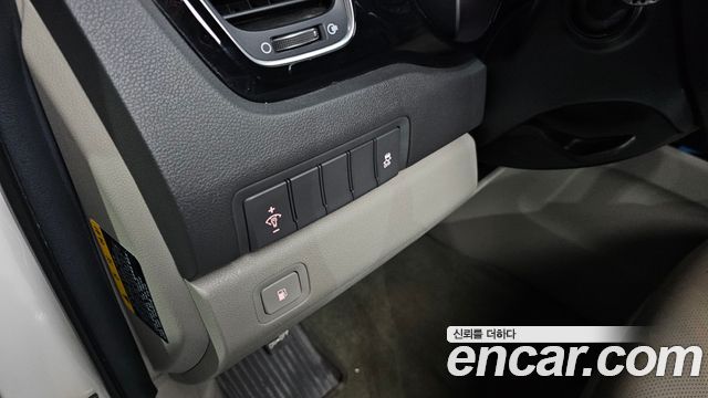 Kia Canival 2015 — photo 22