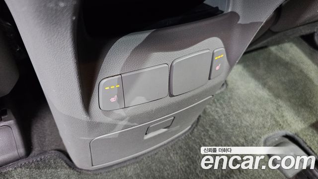 Kia Canival 2015 — photo 24