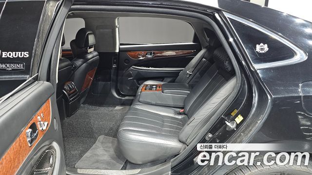 Hyundai Equus 2010 — photo 12