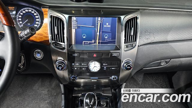 Hyundai Equus 2010 — photo 16
