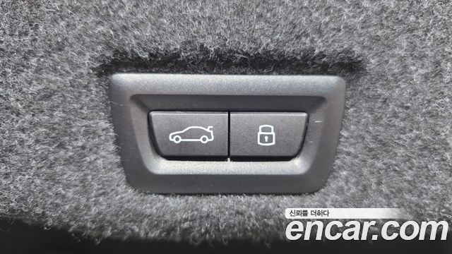 BMW 5-Series 2026 — photo 18