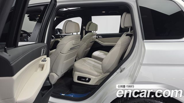 BMW X7 2025 — photo 11