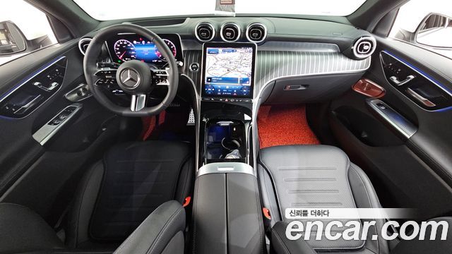 Mercedes-Benz GLC-Class 2024 — photo 10
