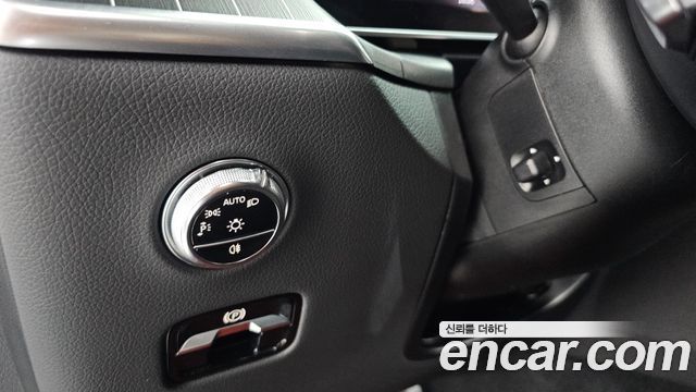 Mercedes-Benz GLC-Class 2024 — photo 28