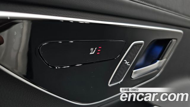Mercedes-Benz GLC-Class 2024 — photo 30