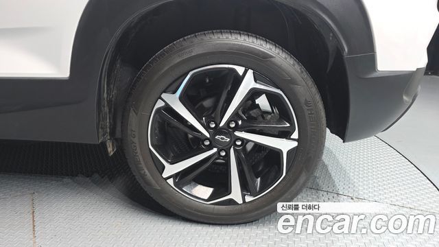 ChevroletGMDaewoo Trailblazer 2022 — photo 7