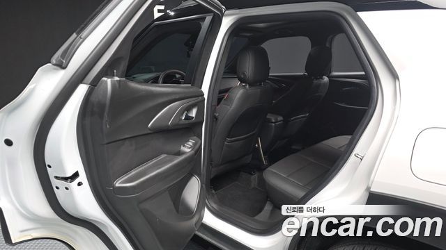 ChevroletGMDaewoo Trailblazer 2022 — photo 16