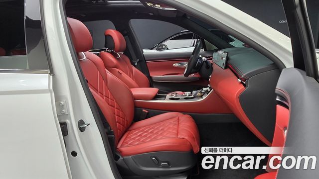 Genesis GV70 2025 — photo 11
