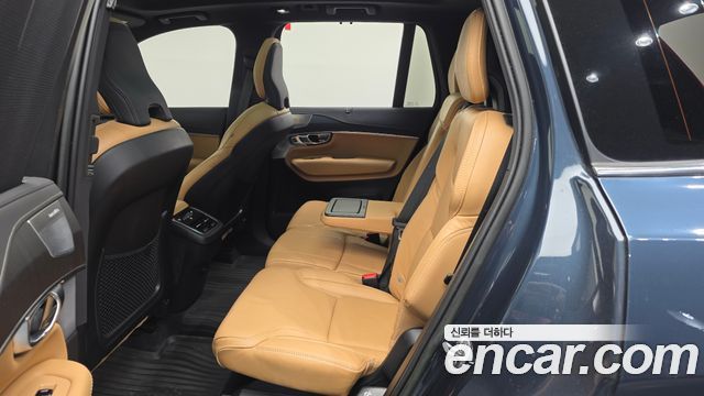 Volvo XC90 2023 — photo 12