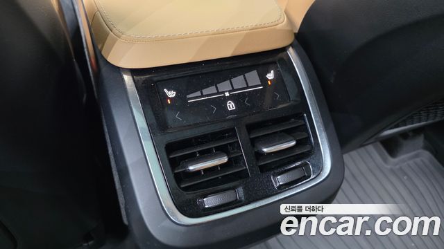Volvo XC90 2023 — photo 18
