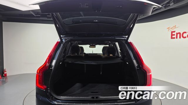 Volvo XC90 2023 — photo 20