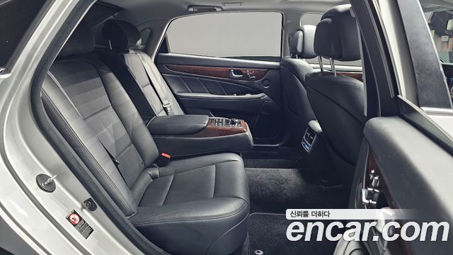 Hyundai Equus 2015 — photo 18