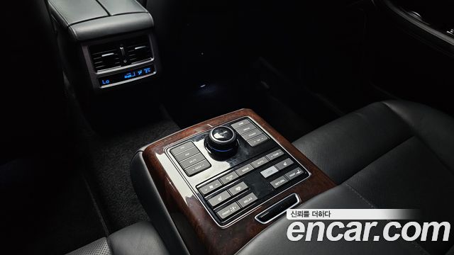 Hyundai Equus 2015 — photo 23