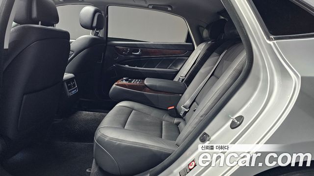 Hyundai Equus 2015 — photo 16