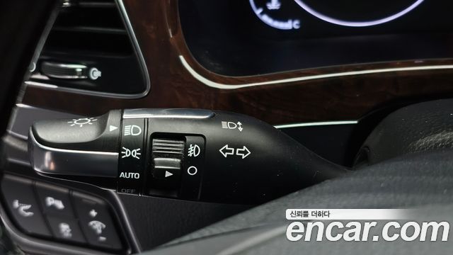Hyundai Equus 2015 — photo 30