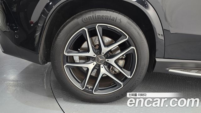 Mercedes-Benz GLE-Class 2023 — photo 5