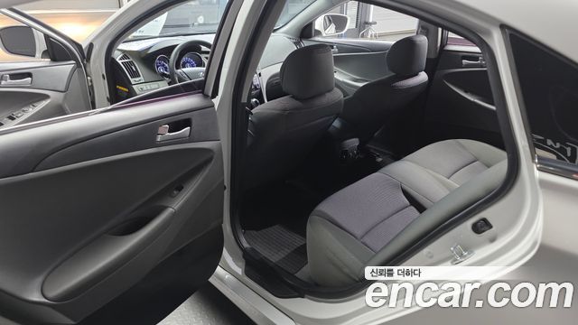 Hyundai Sonata 2013 — photo 11