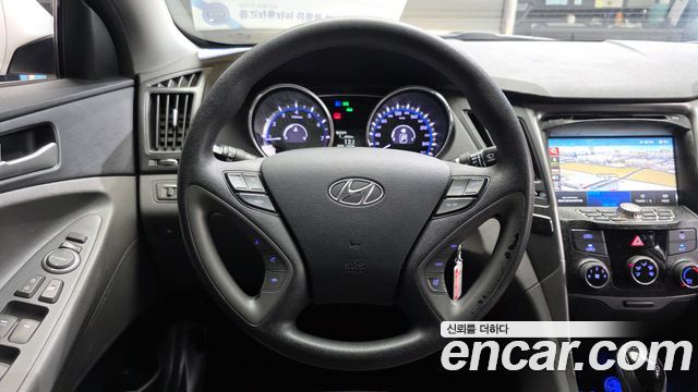 Hyundai Sonata 2013 — photo 12