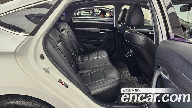 Hyundai i40 2016 — photo 12