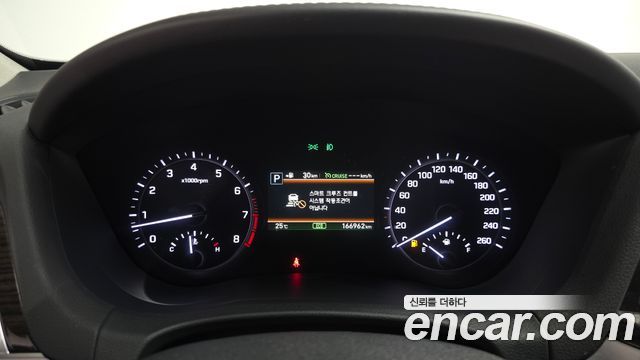 Genesis G80 2019 — photo 11