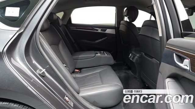 Genesis G80 2019 — photo 17