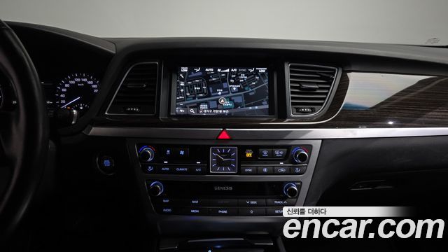 Genesis G80 2019 — photo 19
