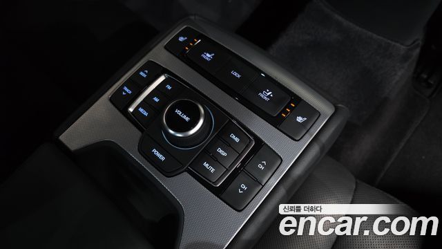 Genesis G80 2019 — photo 23