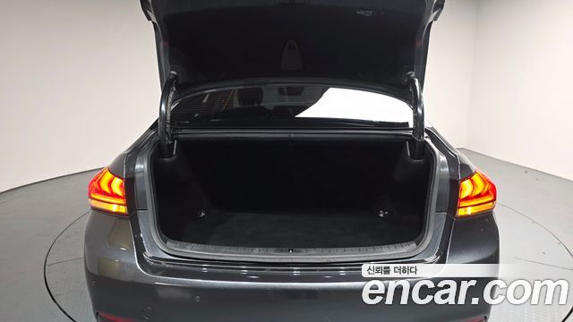 Genesis G80 2019 — photo 26