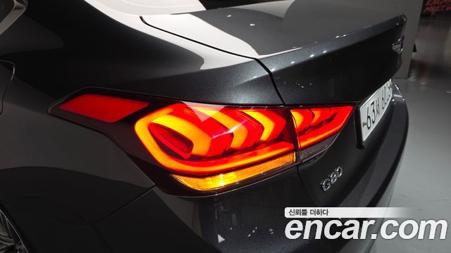Genesis G80 2019 — photo 9