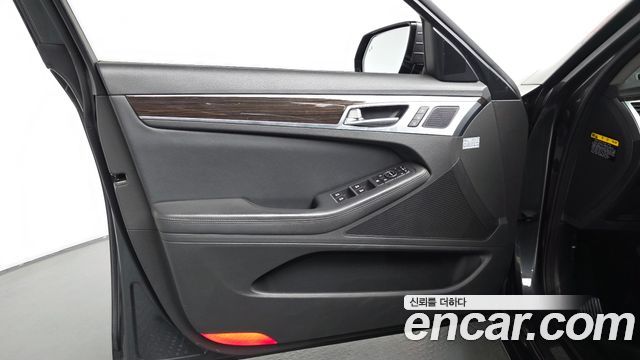 Genesis G80 2019 — photo 14