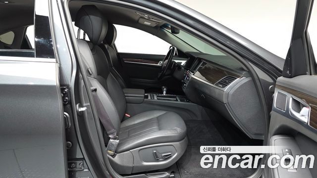 Genesis G80 2019 — photo 16