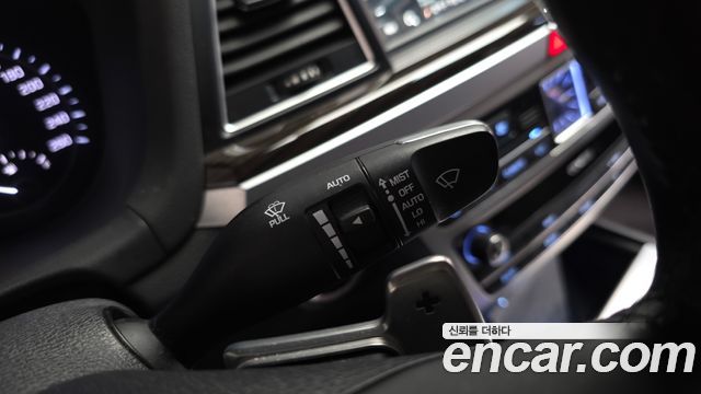 Genesis G80 2019 — photo 28