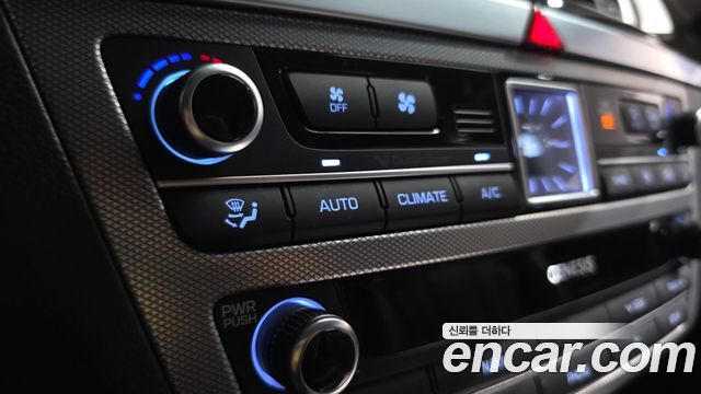Genesis G80 2019 — photo 29
